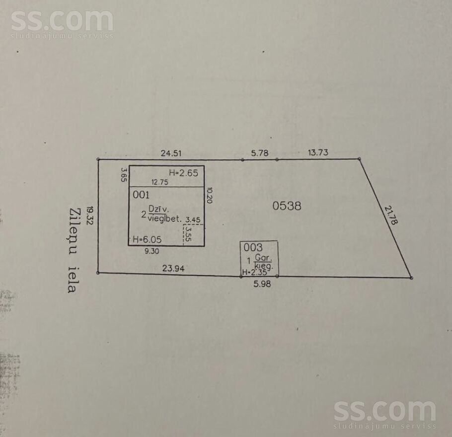 Zileņu 8, Rīga — maja