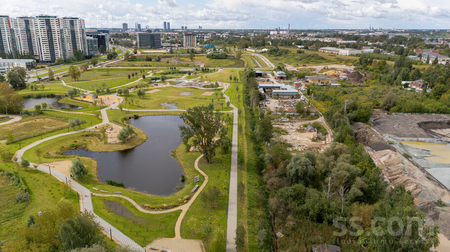 Laktas 40, Rīga — zeme