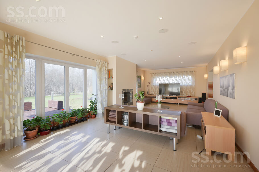 Nākotnes 63, Rīgas rajons, Sigulda — maja