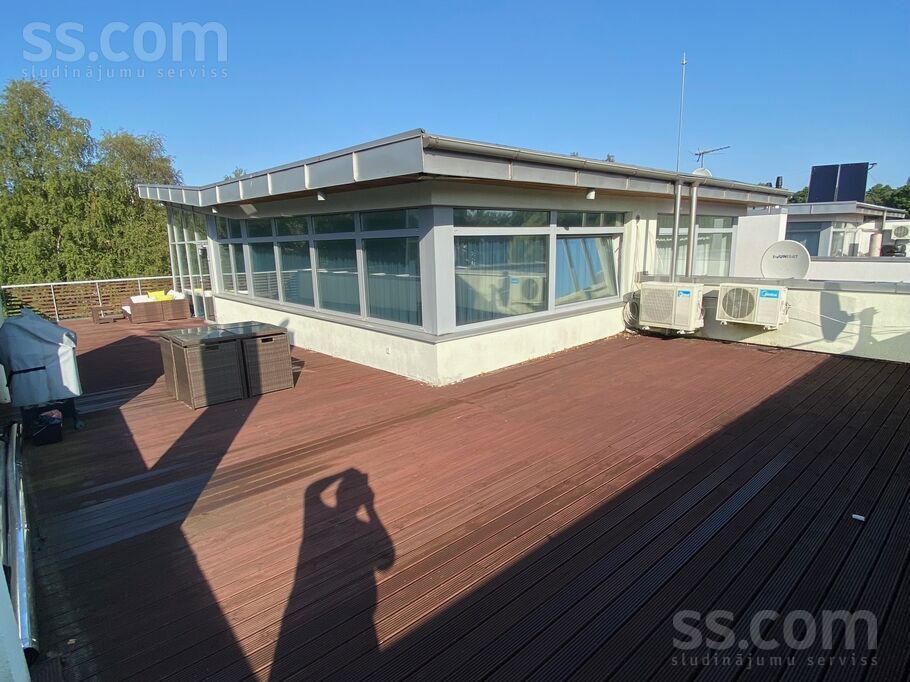 Melluzu prospects 77, Jūrmala — dzivoklis