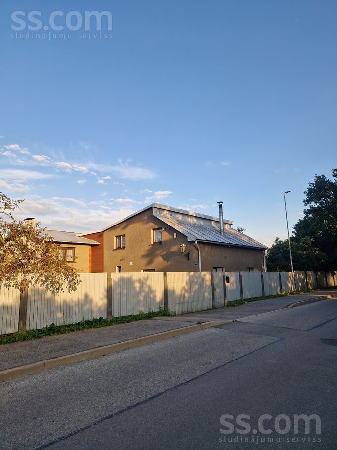 Liliju iela 108, Mārupe, Rīgas rajons, Mārupes pag. — maja