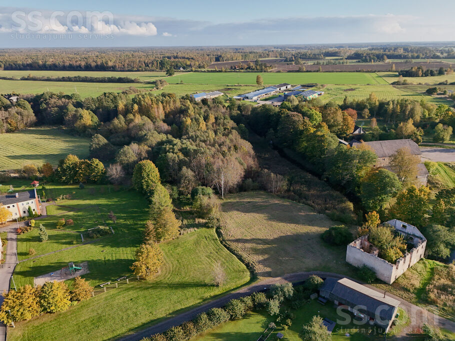 Dārza 24a, Limbaži un raj., Salacgrīva — zeme