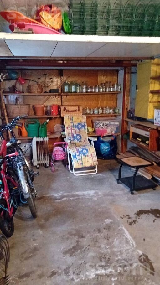 Mežloka iela 13, Bajāri, Rīgas rajons, Ropažu nov. — maja