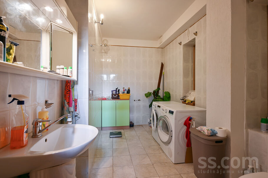 Dzenu iela 6, Kalngale, Rīgas rajons, Carnikavas nov. — maja