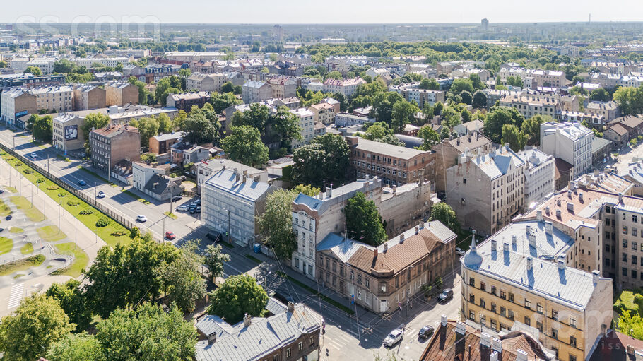 Čaka 112, Rīga — maja