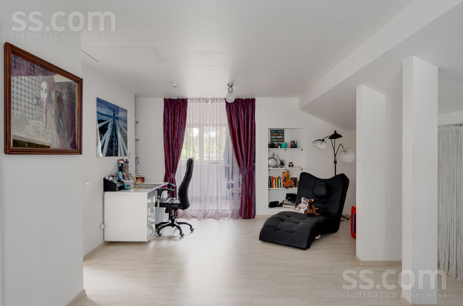 Poruka, Rīga — maja