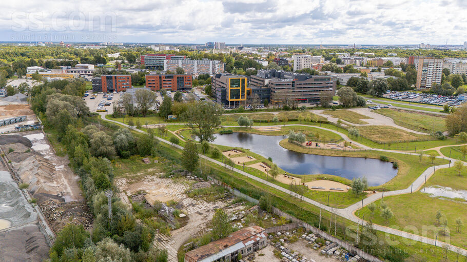 Laktas 40, Rīga — zeme