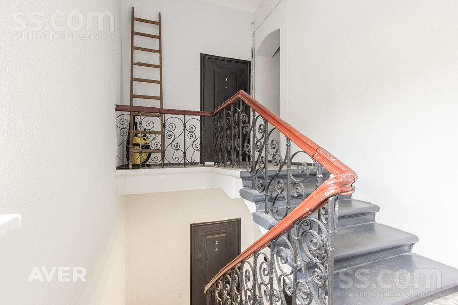 Ludzas 70, Rīga — maja