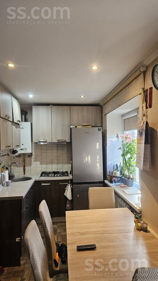 9 99, Jelgava un raj., Jelgava — dzivoklis