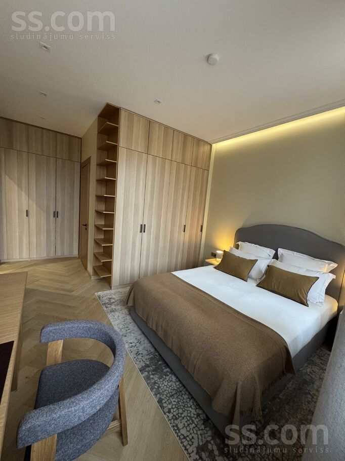 Raiņa bulv. 2, Rīga — dzivoklis