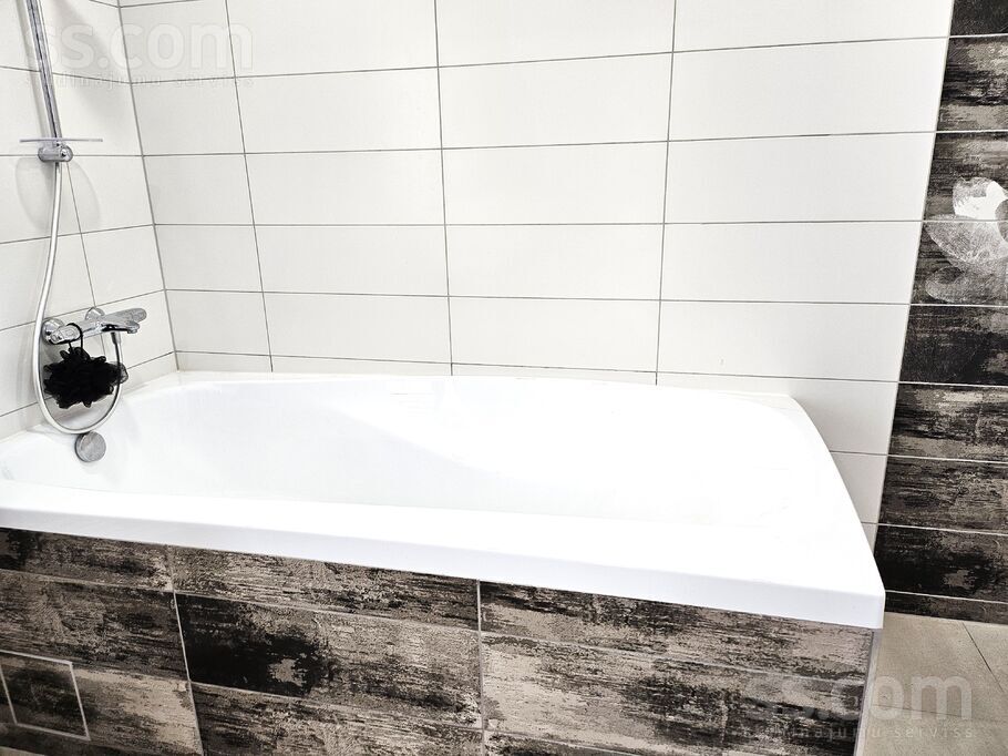 Audriņu iela 10, Pārolaine, Rīgas rajons, Olaines pag. — maja