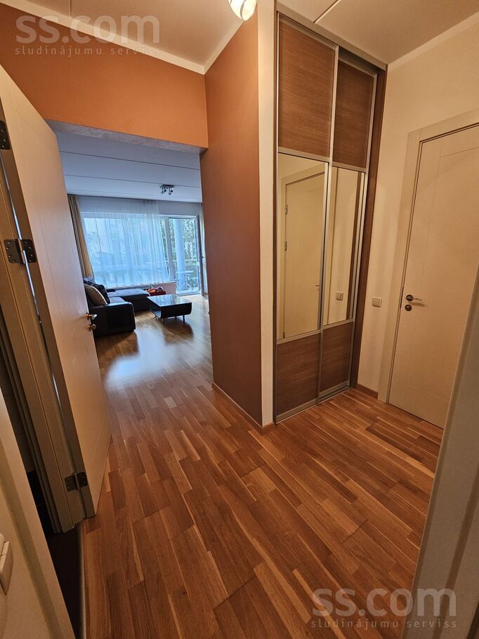 Upeņu 17, Rīga — dzivoklis