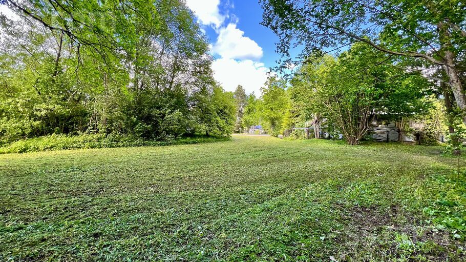 A. Pumpura 3b, Ogre un raj., Lielvārde — zeme