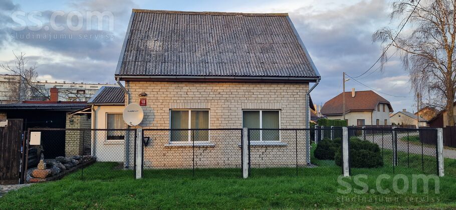 Vasaras 10, Jelgava un raj., Jelgava — maja