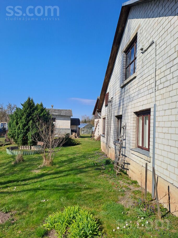 Striķu 83, Saldus un raj., Saldus — maja