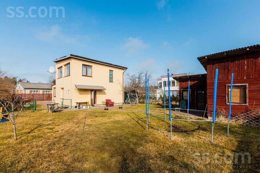 Liepupes iela 16, Rīgas rajons, Saulkrasti — maja