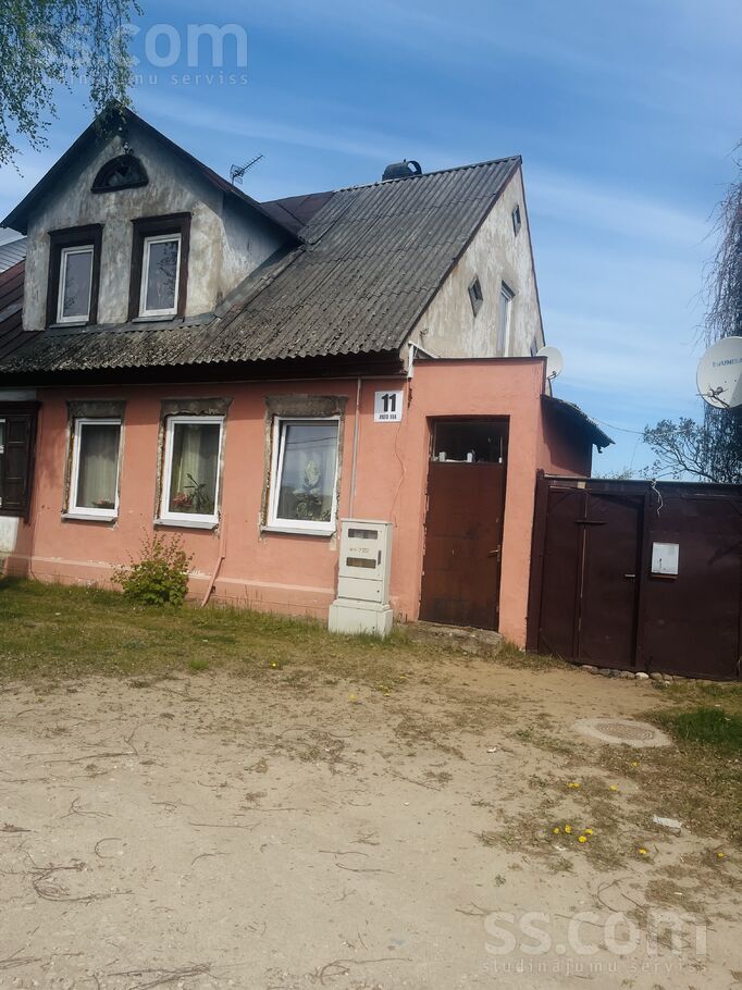 Avotu 11, Daugavpils un raj., Daugavpils — maja