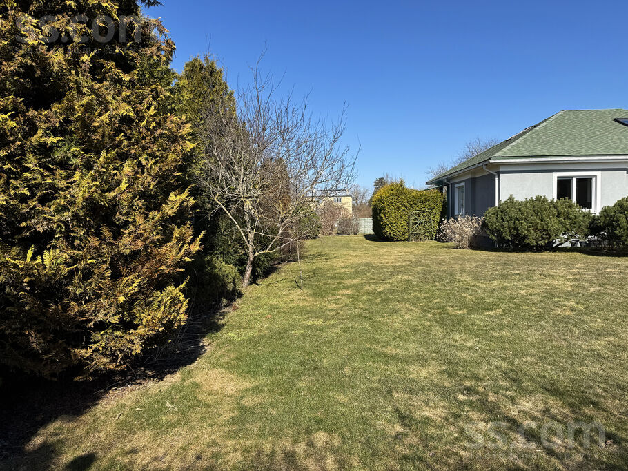 Upleju 12, Mārupe, Rīgas rajons, Mārupes pag. — maja