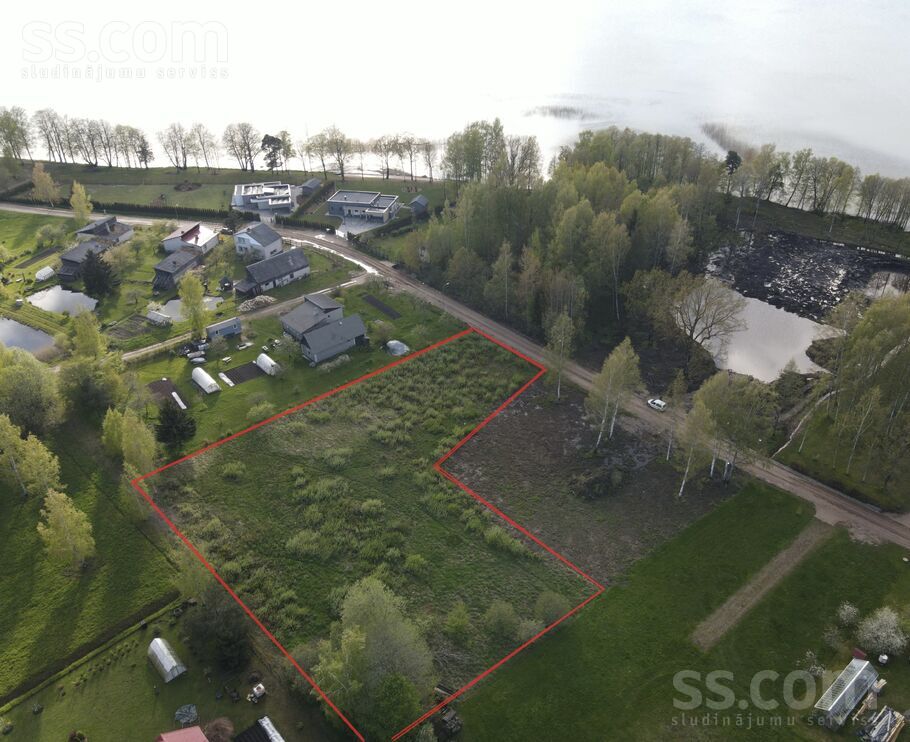 Ezerkalna iela 5, Alūksne un raj., Alūksne — zeme