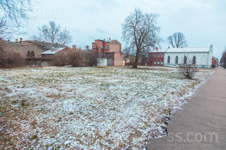 Raiņa 38/40, Liepāja un raj., Liepāja — zeme
