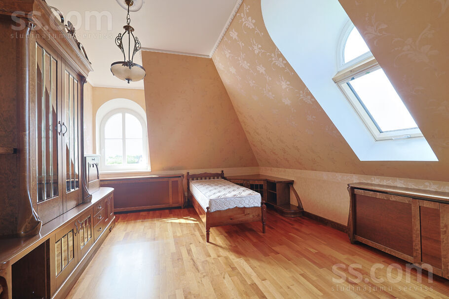 Kalna 11, Rīgas rajons, Sigulda — maja