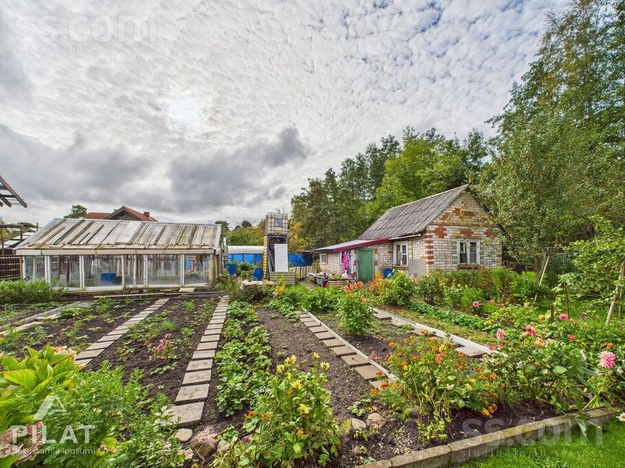 Devītā iela 2, Šķēde, Liepāja un raj., Medzes pag. — maja