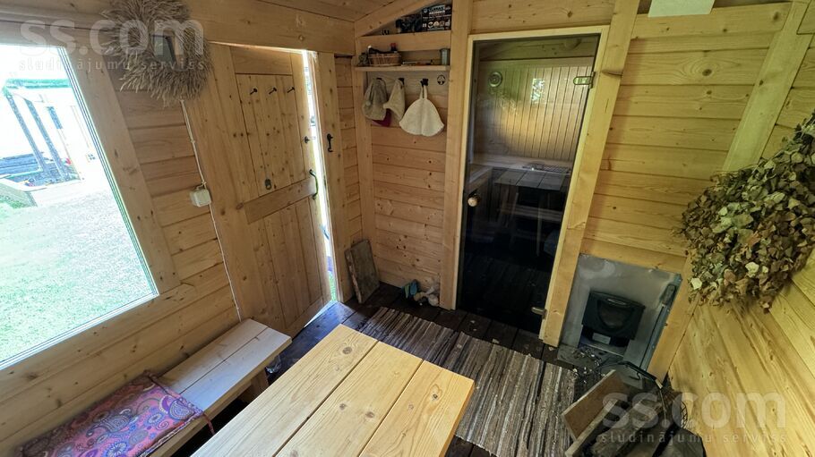 Vīnkalnu iela 37, Mārupe, Rīgas rajons, Mārupes pag. — maja