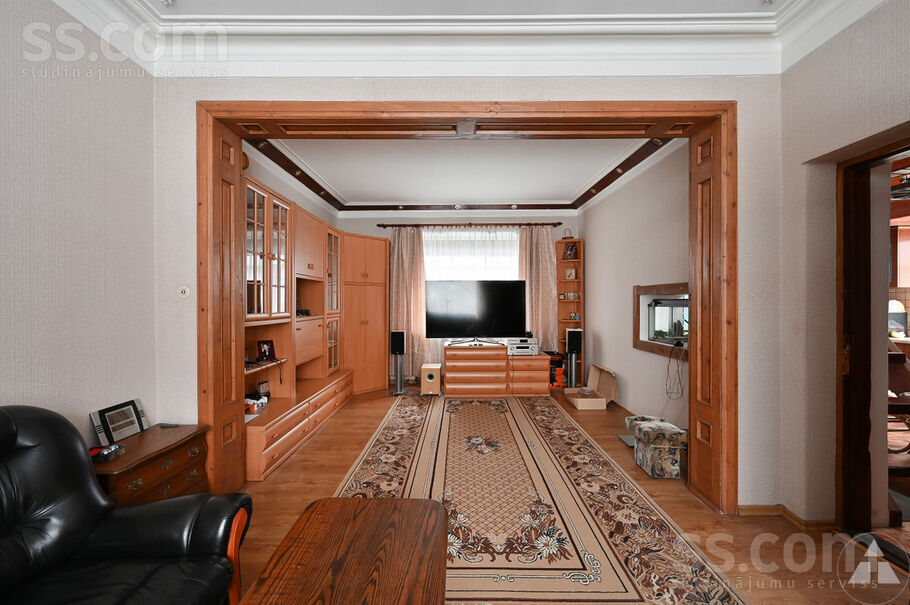 Rītupes 27, Rīga — maja