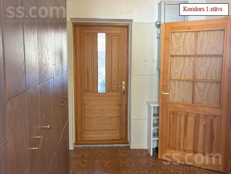 Augstienes 9, Rīga — maja