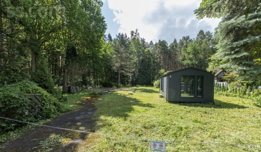 Brūkleņu iela 2, Jūrmala — zeme