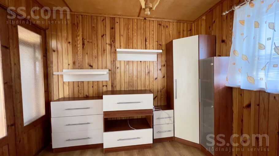 Dārziņu Dīķu iela 3, Ogre un raj., Ogre — maja