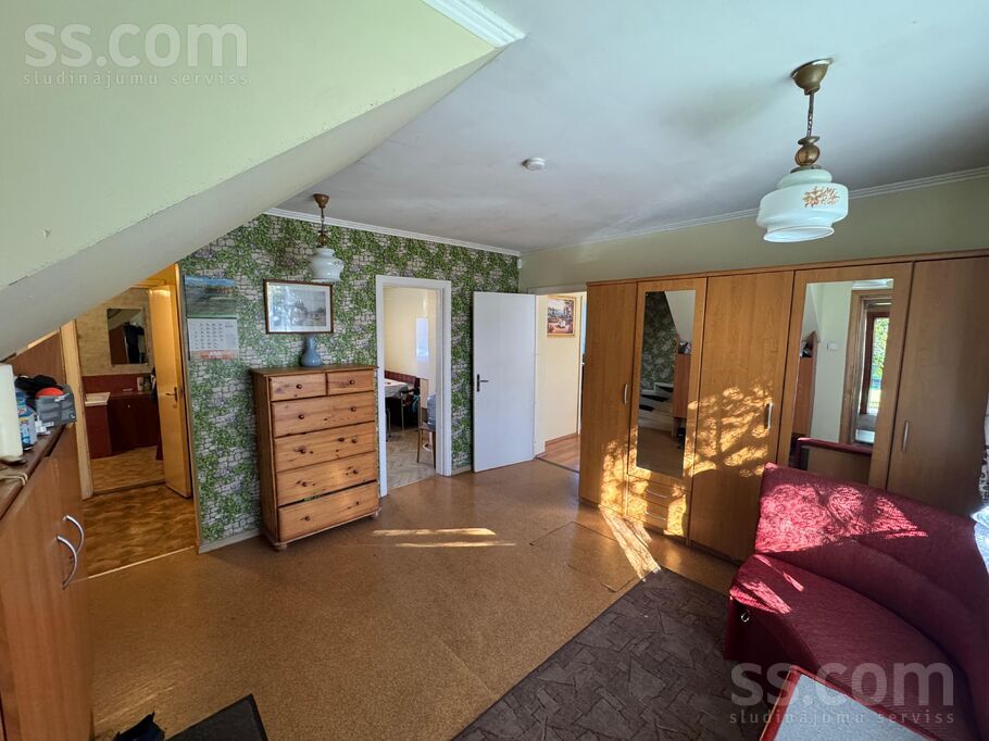 Zaļenieku 11, Rīga — maja