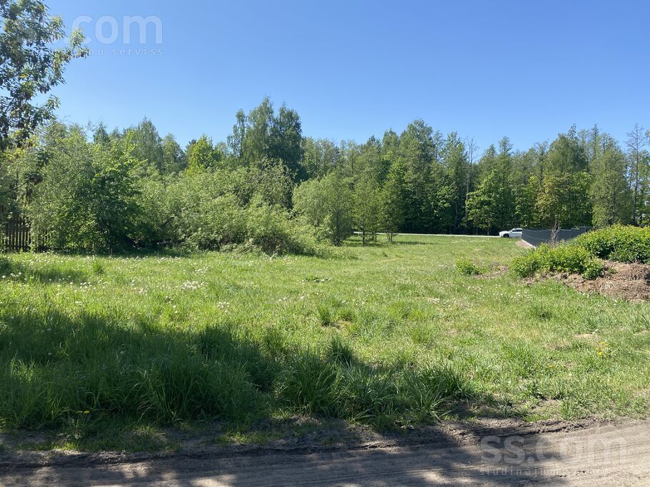 Jaunciema g. 90, Rīga — zeme