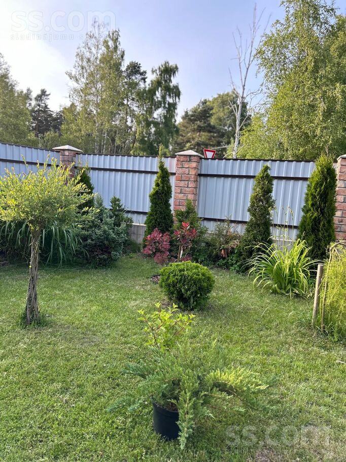 Pirmā iela 1a/2a, Šķēde, Liepāja un raj., Medzes pag. — maja