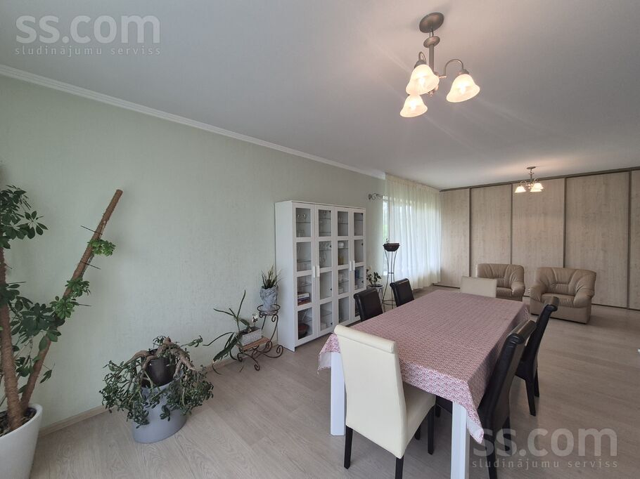Riņķu, Ventspils un raj., Ventspils — maja