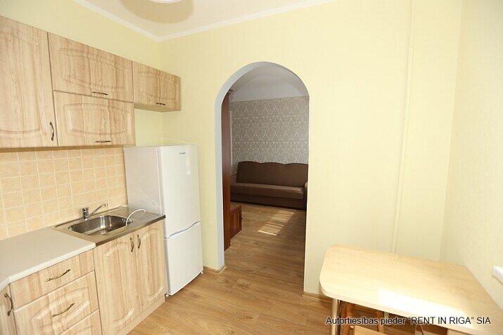 Brīvības gatve 300, Rīga