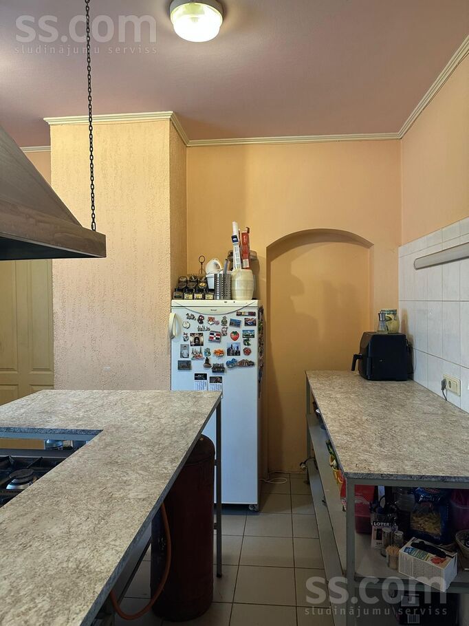 Krasta, Ogre un raj., Ogre — maja