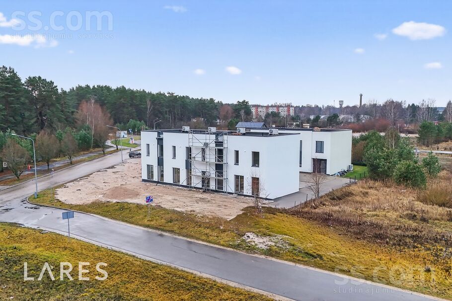 Juglas 1, Rīga — maja