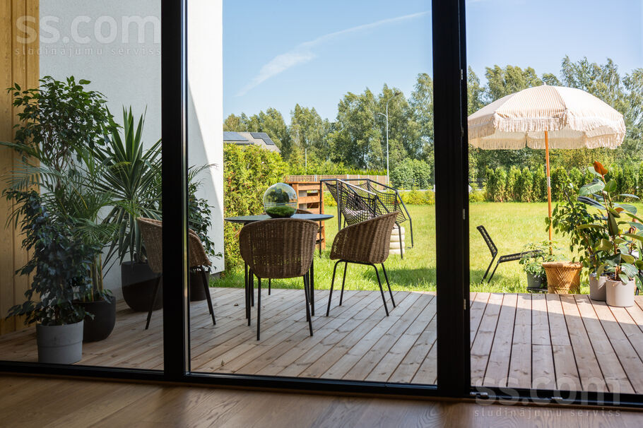 Podnieku iela, Ādaži, Rīgas rajons, Ādažu nov. — maja