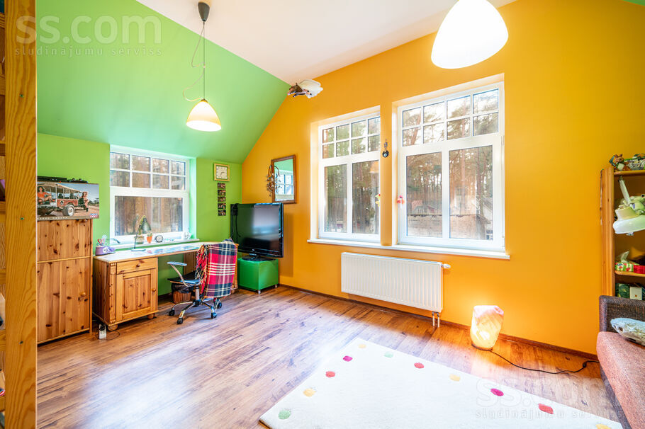 Edinburgas, Jūrmala — maja