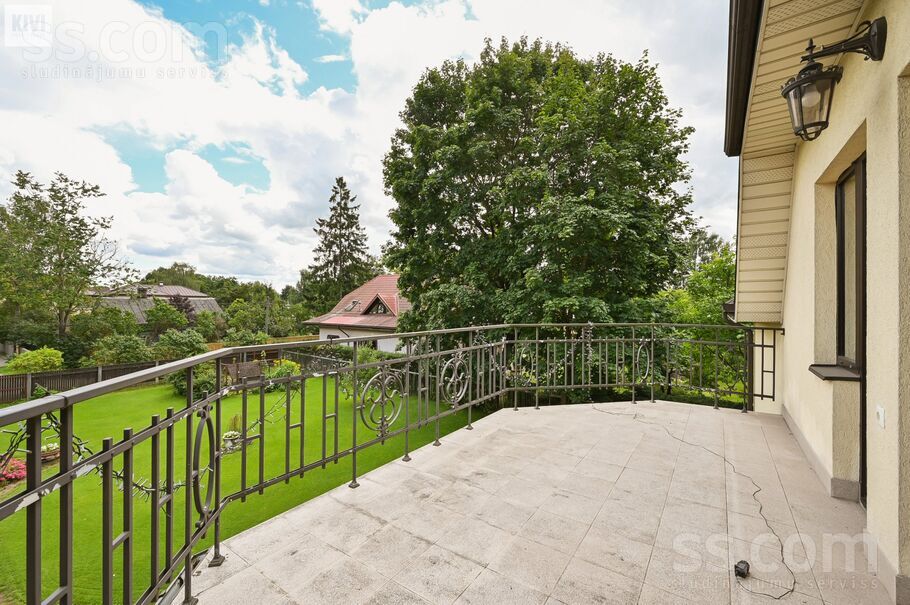 Planīcas, Rīga — maja