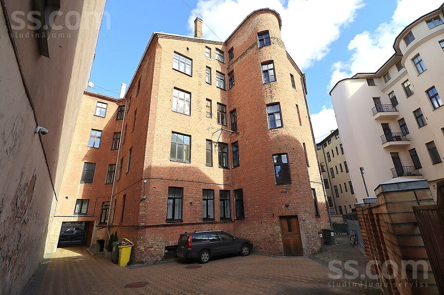 Elizabetes 8, Rīga — dzivoklis