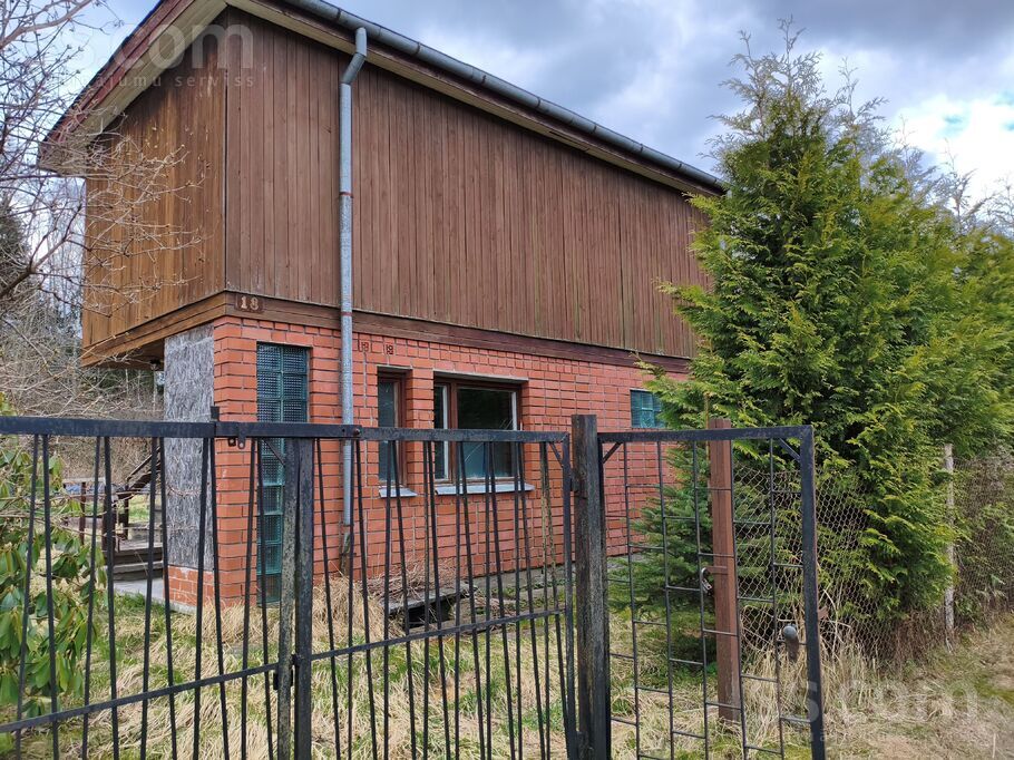 Tiltiņi 18, Stīpnieki, Rīgas rajons, Olaines pag. — maja