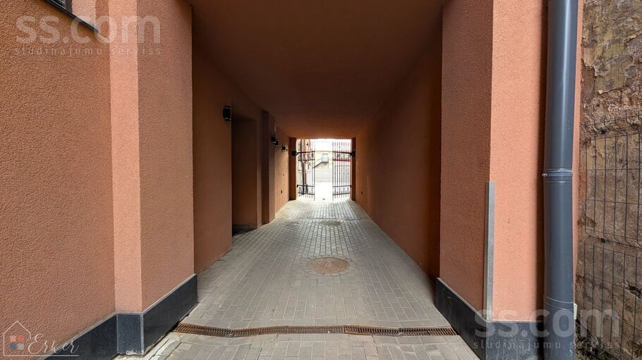 Kalniņa 6, Rīga — dzivoklis