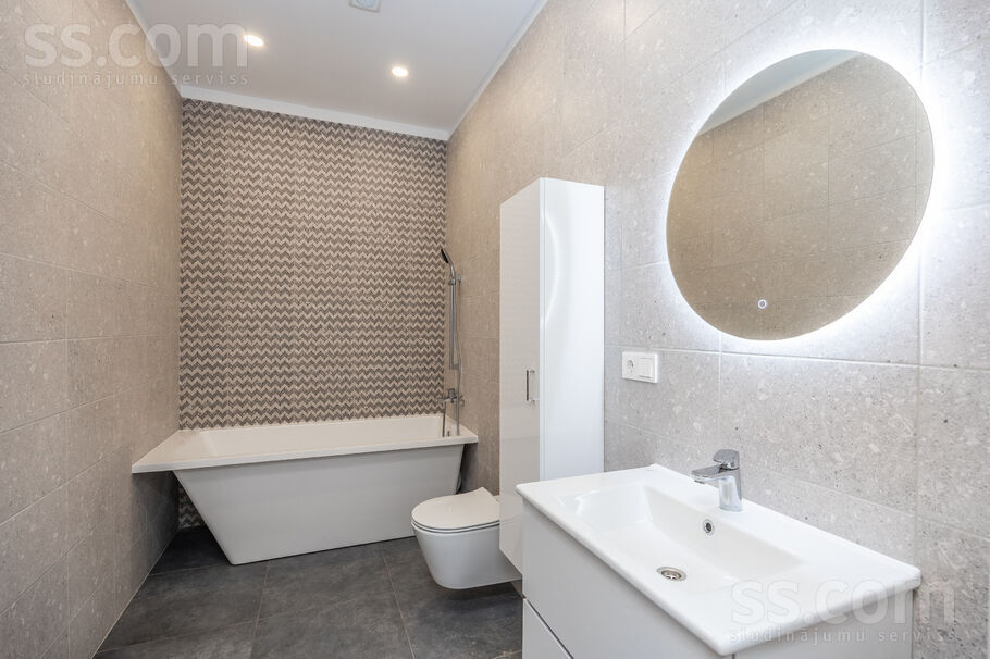 Rītausmas iela 1, Mārupe, Rīgas rajons, Mārupes pag. — maja