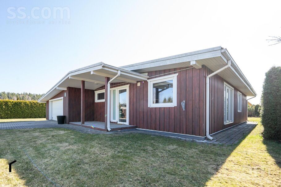 Aroniju iela 11, Dreiliņi, Rīgas rajons, Stopiņu nov. — maja