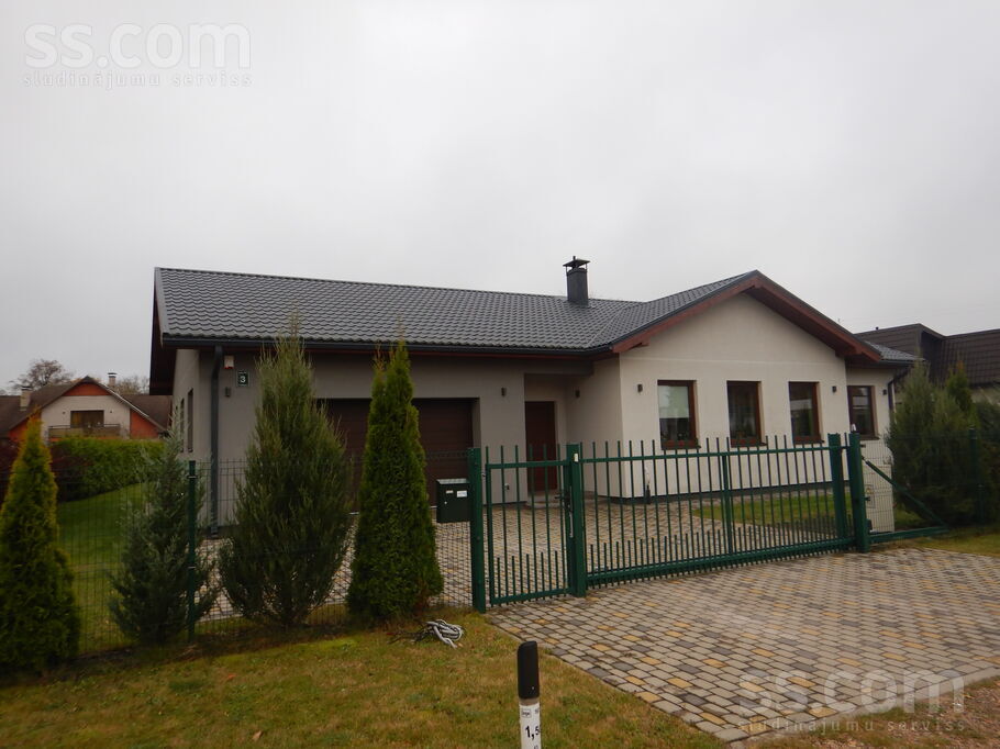 Lūku iela 3, Mārupe, Rīgas rajons, Mārupes pag. — maja