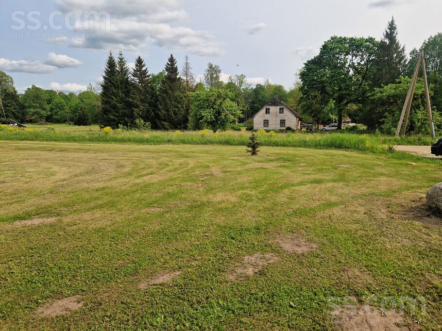 Evitas, Tīnūži, Ogre un raj., Ikšķiles l. t. — maja