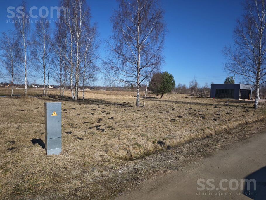 6 linija 18e, Jelgava un raj., Jelgava — zeme