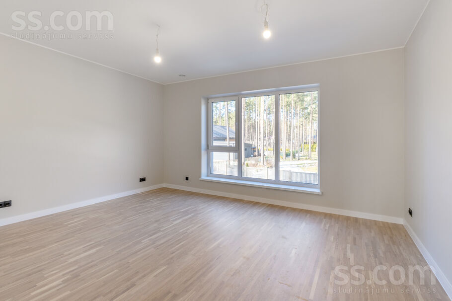 Dzintaru 4, Berģi, Rīgas rajons, Garkalnes nov. — maja